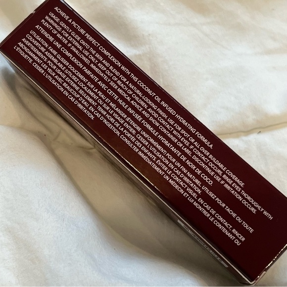 WANDER BEAUTY Flash Focus Hydrating Foundation Stick Golden Medium - Picture 7 of 7